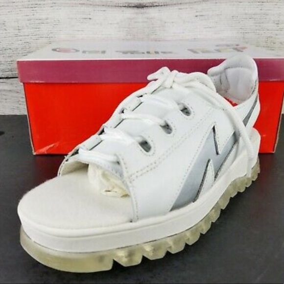 Chinese Laundry Platform Sneaker Sandals - Picture 2 of 5